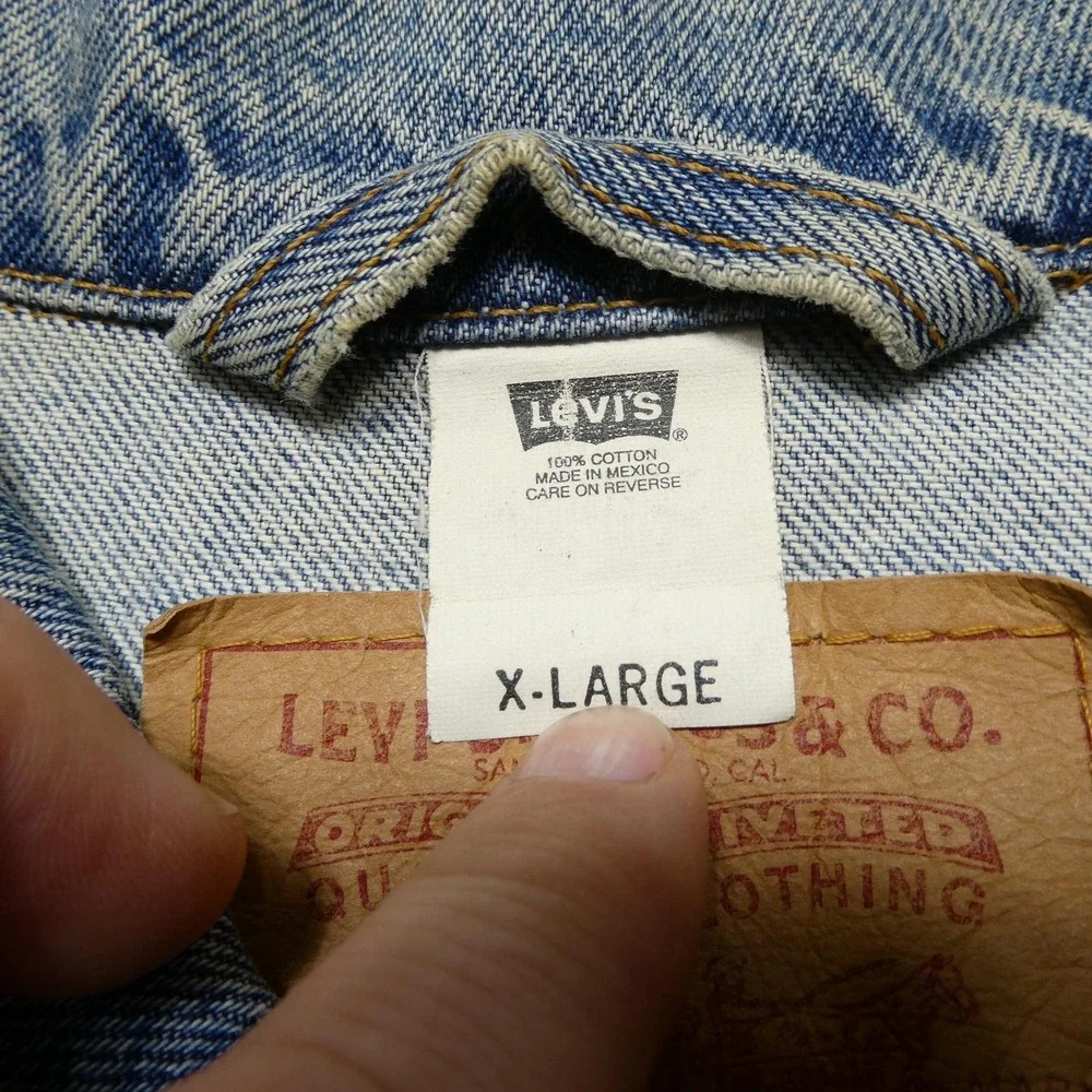 VINTAGE Levi's Jacket Mens XL Blue Jean Denim Trucker Button Front